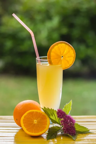 Pomerančová šťáva zobrazení — Stock fotografie