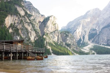 Braies Göl Manzaralı