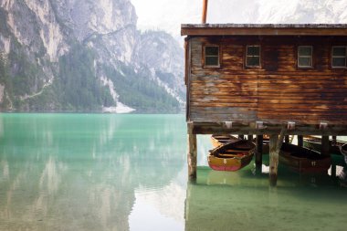 Braies Göl Manzaralı