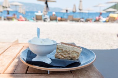 Dondurmalı tiramisu tatlısı.