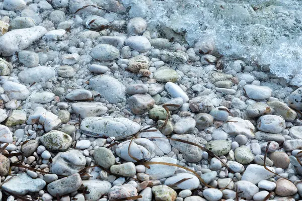 Ufer Mit Blick Auf Steine — Stockfoto