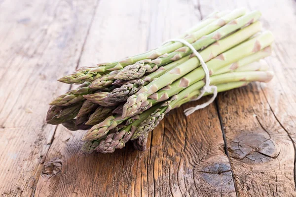 Ein Bündel Frisch Gepflückter Spargel — Stockfoto