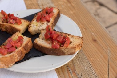 Apulia ekmeği iştah açıcıdır.