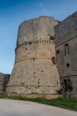 Otranto Puglia sokakları gün batımı