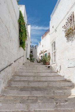 Ostuni Puglia caddesi binaları