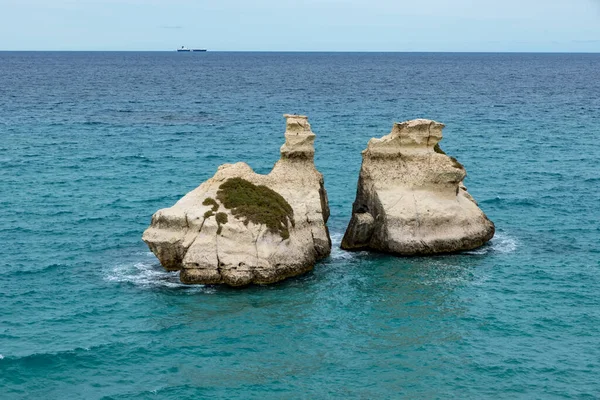 Torre dell 'orso Puglia İki kız kardeş