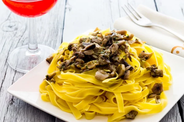 Fideos con setas —  Fotos de Stock