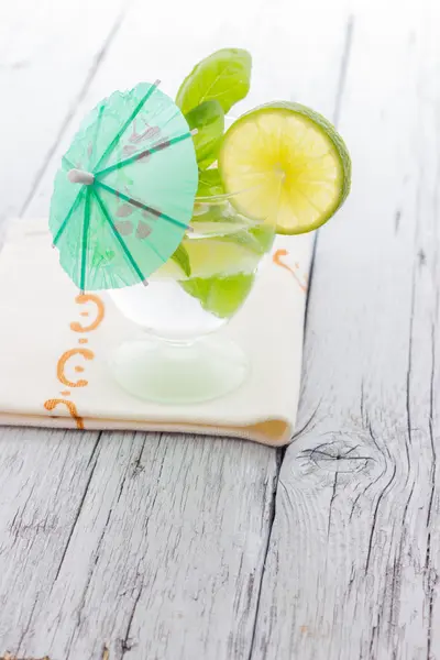 Kalter Mojito-Cocktail — Stockfoto