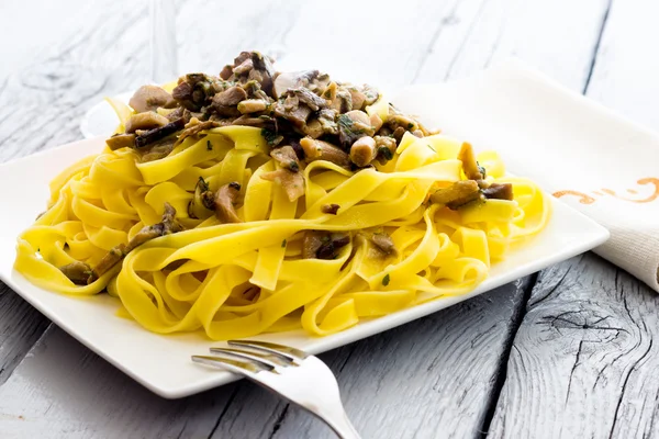 Noodles  with mushrooms — Stock Photo, Image