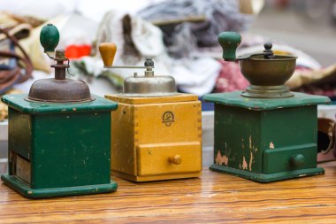 Vintage Kahve değirmeni bir bit pazarı