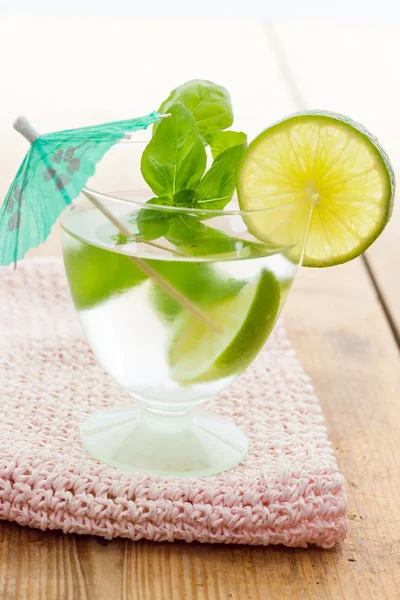 Cóctel frío de Mojito —  Fotos de Stock