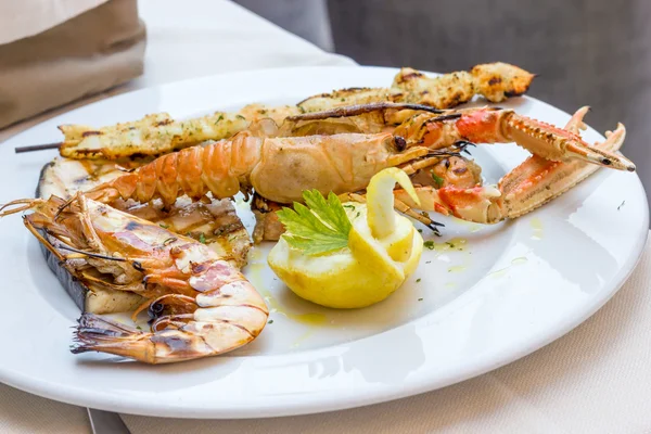 Grilled fish — Stock Photo, Image