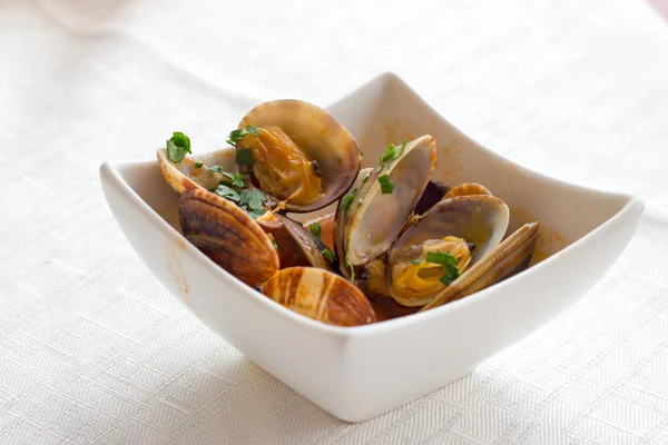 İstiridye ile deniz ürünleri mezeler