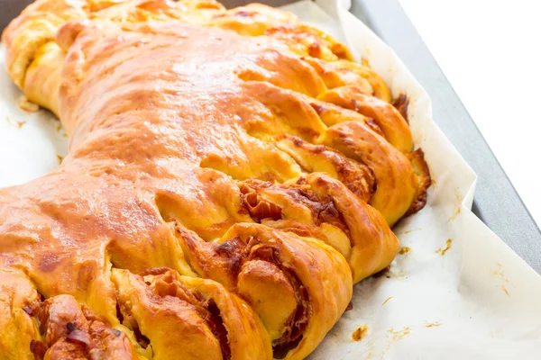 ベーコンとチーズの塩味のパイ — ストック写真