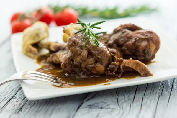 Chicken legs with red wine — Stock Photo, Image