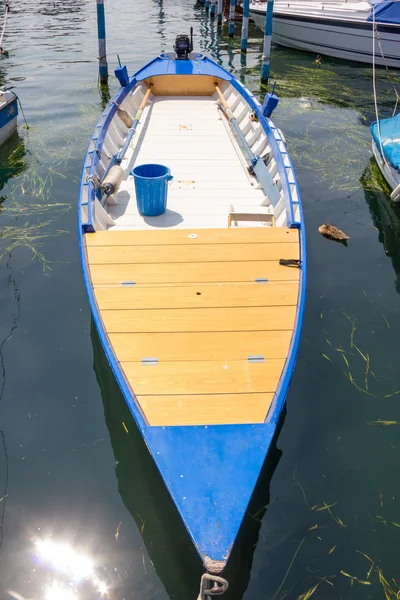 Bateau sur le lac d'Iseo — Photo