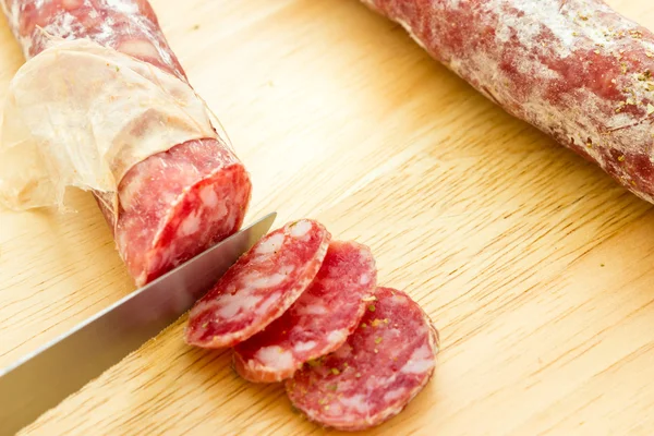 Salami diiris — Stok Foto