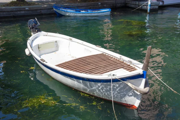 Barco en el lago Iseo — Foto de Stock