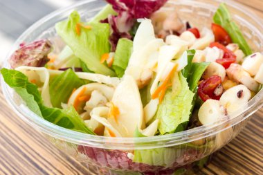 Deniz ürünleri salatası