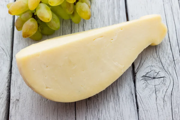 Tranche de fromage scamorza d'Italie — Photo