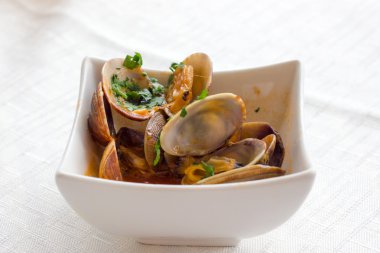 İstiridye ile deniz ürünleri mezeler