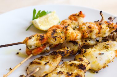 ızgara mürekkep balığı