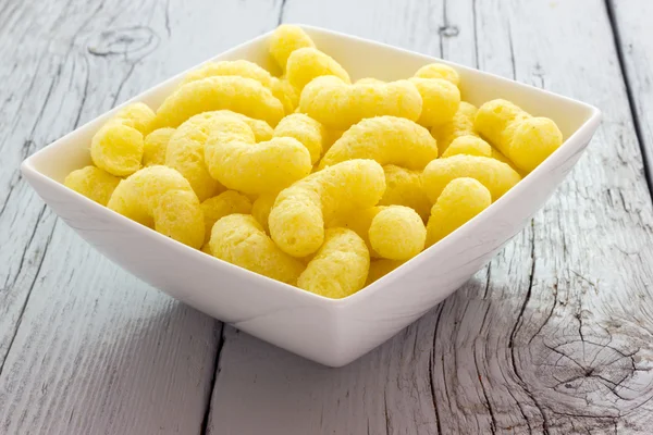 Sarı aperatiflerini patates ve peynir — Stok fotoğraf