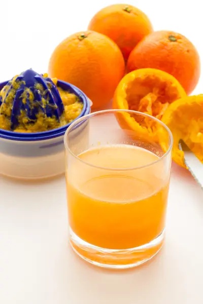 Copo de suco de laranja saboroso — Fotografia de Stock