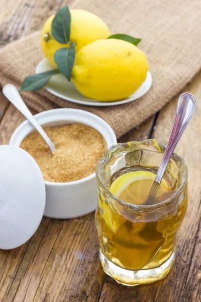 Tasty lemon tea — Stock Photo, Image