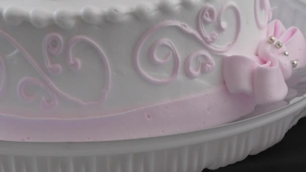Губка торт на десерт — стоковое видео