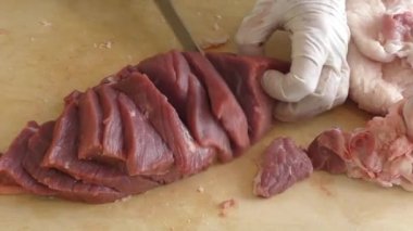 Cook et sığır eti kesmek