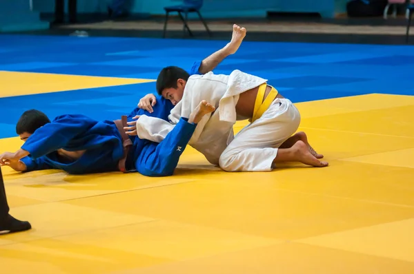 Judo yarışmalarında gençlik — Stok fotoğraf