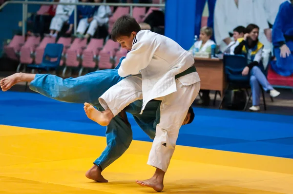 Judo yarışmalarında gençlik — Stok fotoğraf