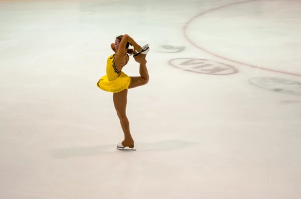 Оренбург, Росія - 26.03.2016: Змаганнях дівчат фігурист — стокове фото