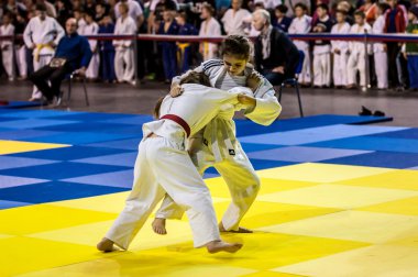 Orenburg, Rusya Federasyonu - 16 Nisan 2016: kız rekabet Judo