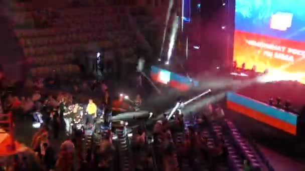 奥伦堡，俄罗斯-2016 年 5 月 27 日 ︰ 战斗机竞争在混合武术 — 图库视频影像