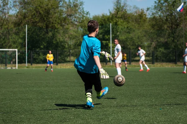 Orenburg, Rusland - 12 juni 2016: mini meisjes voetballen — Stockfoto