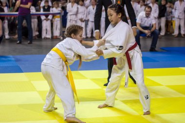 Orenburg, Rusya Federasyonu - 16 Nisan 2016: kız rekabet Judo