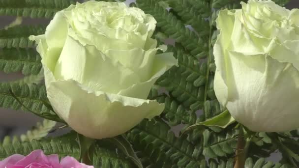 Um buquê de flores para o casamento — Vídeo de Stock