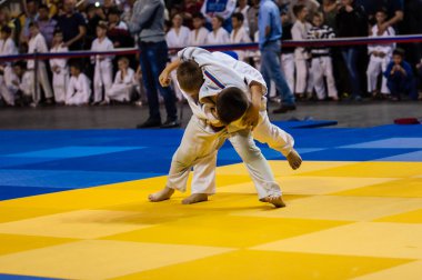 Orenburg, Rusya Federasyonu - 16 Nisan 2016: Boys rekabet Judo