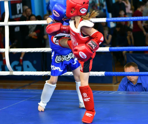 Orenburg Rusland Oktober 2019 Meisjes Nemen Deel Aan Thai Boksen — Stockfoto