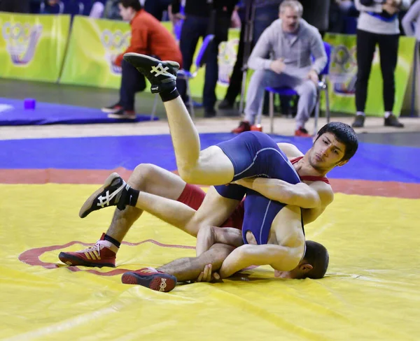 Orenburg Rússia Março 2017 Jovens Sexo Masculino Competem Wrestling Esportivo — Fotografia de Stock