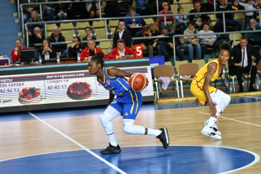 Orenburg Rusya - 31 Ekim 2019: Kızlar BC Nadezhda (Orenburg) ve BC Castor Braine (Belçika) arasında Euroleague maçı oynuyorlar) 