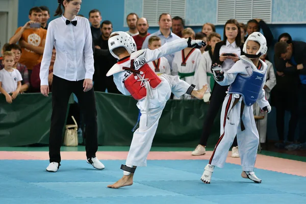 Orenburg Russia Ottobre 2019 Ragazzi Gareggiano Nel Taekwondo Arti Marziali — Foto Stock