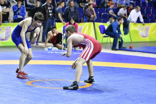 Orenburg Rússia Março 2017 Jovens Sexo Masculino Competem Wrestling Esportivo — Fotografia de Stock