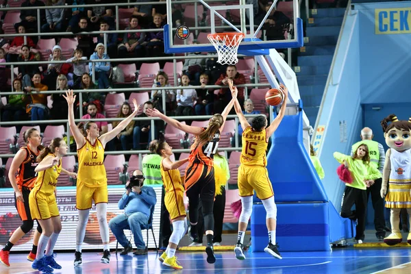 ロシア オレンブルク 2019年11月24日 ロシア選手権で女子バスケットボールがバスケットボールクラブ Hope オレンブルク Ummc エカテリンブルク で対戦 — ストック写真
