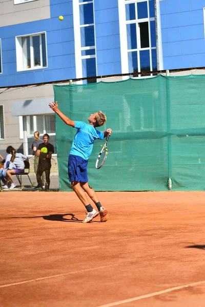 Orenburg Russland August 2017 Jahr Tennisburschen Auf Den Preisen Des — Stockfoto