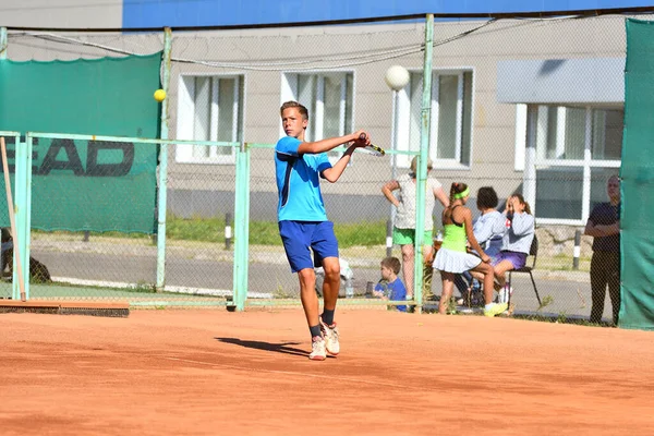 Orenburg Russland August 2017 Jahr Tennisburschen Auf Den Preisen Des — Stockfoto