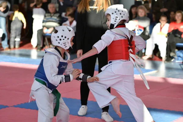 Orenburg Rússia Janeiro 2018 Crianças Competem Taekwondo Championship School Olympic — Fotografia de Stock