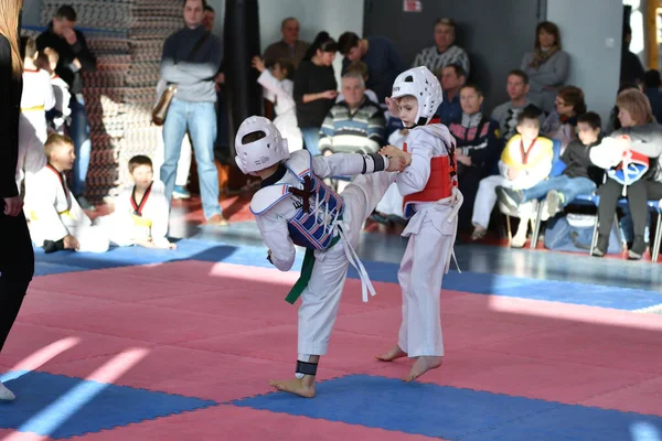 Orenburg Rusia Enero 2018 Años Los Niños Compiten Taekwondo Escuela —  Fotos de Stock